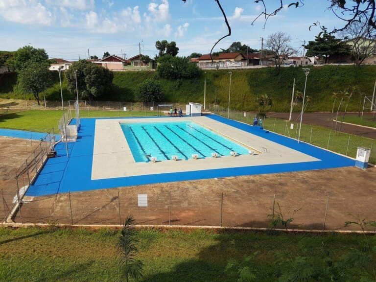 Piscina do Poli é aberta para recreação