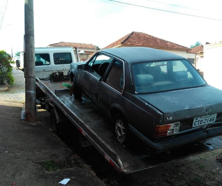 São Manuel: Mais nove veículos abandonados são retirados das ruas