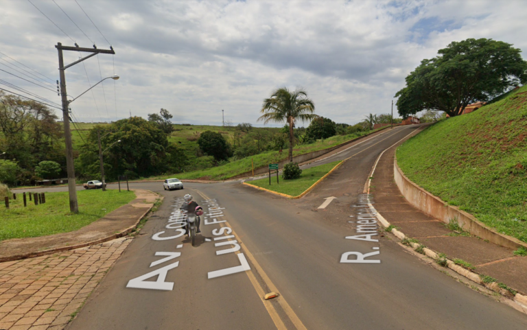 Avenida comendador Luiz FIttipaldi - Acesso ao jardim eldorado em São Manuel/SP.